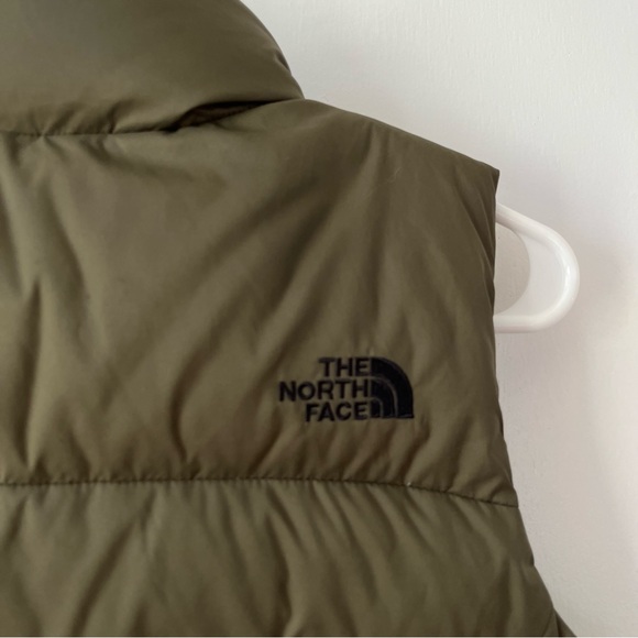 The North Face Nuptse 700 Down Stowaway Puffer Vest - Picture 5 of 16